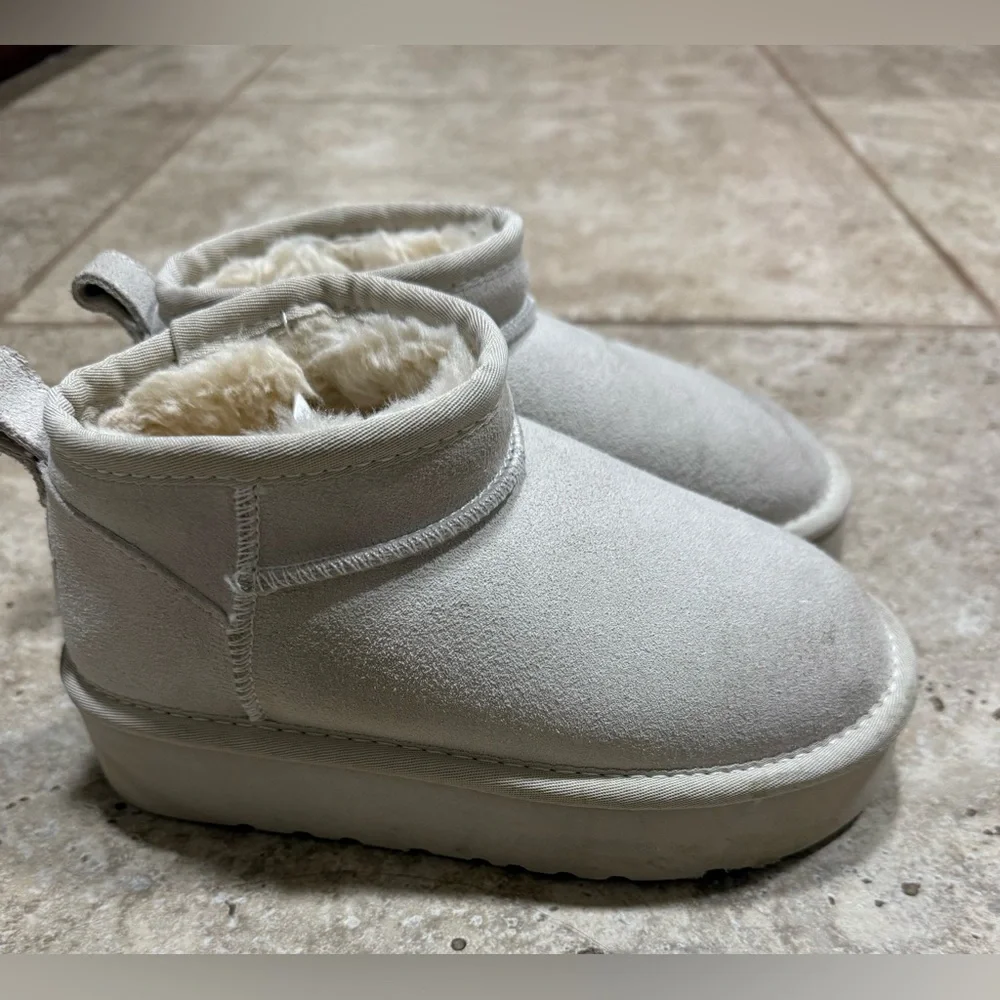 Lamo Kids Gray Snow Boots Size 13Y